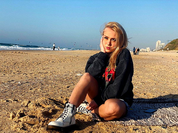 milena_cher1 instagram image archive image
