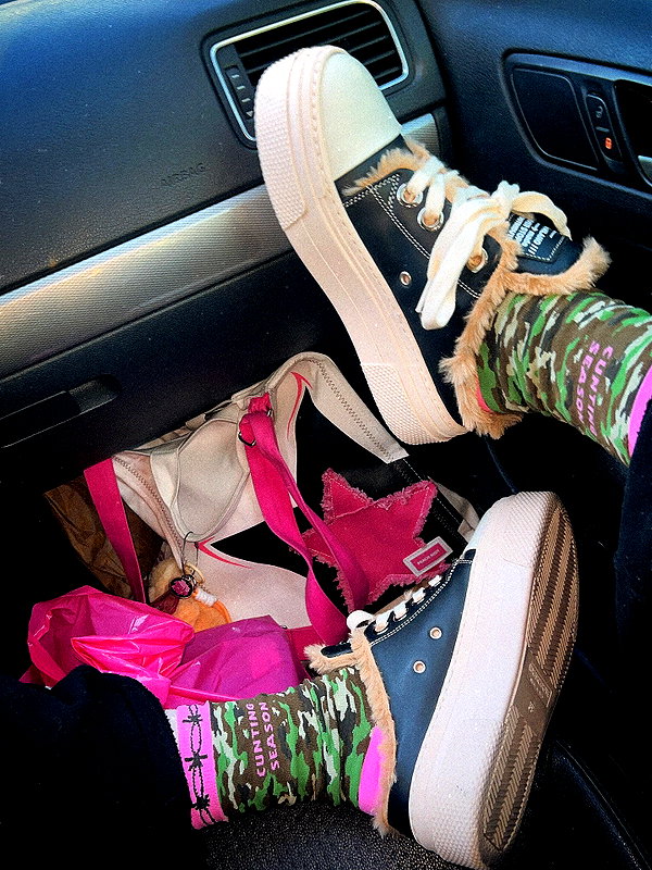 yeahimcaroline instagram image archive image