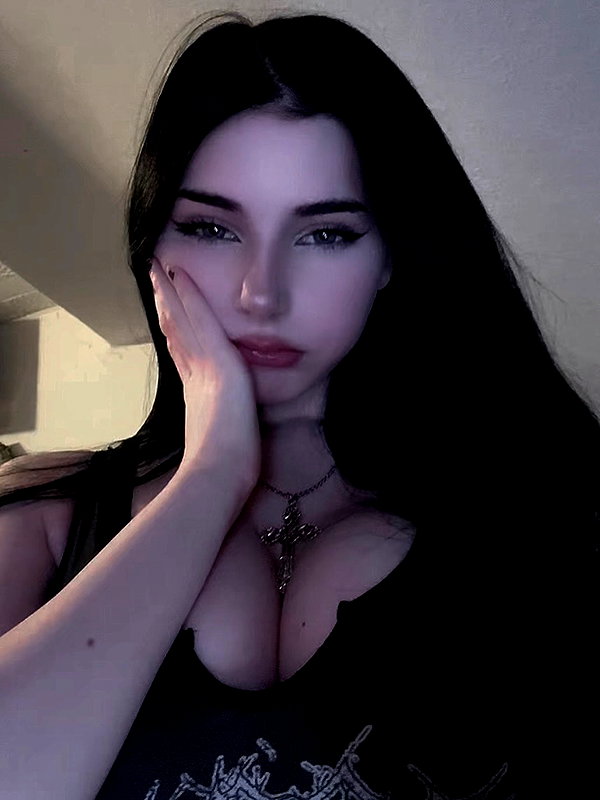 vioraxo instagram image archive image