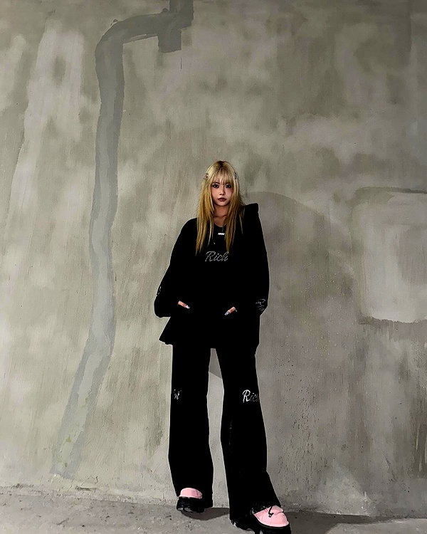 hhh.e_c.v instagram image archive image