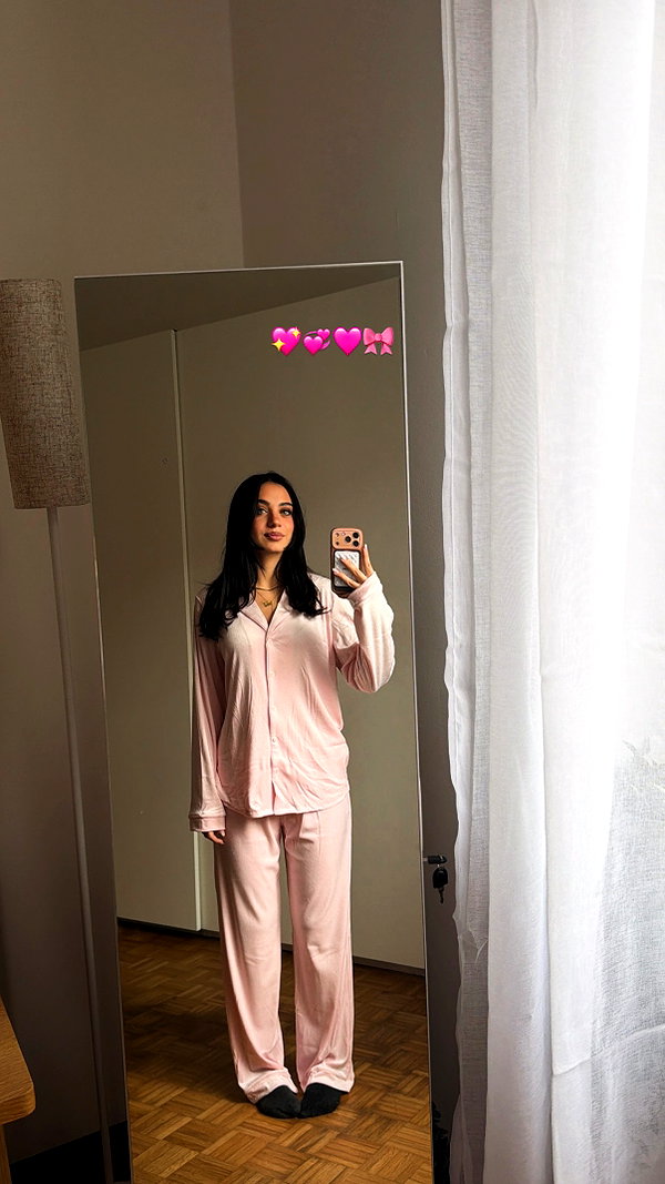 carla.famulari instagram image archive image