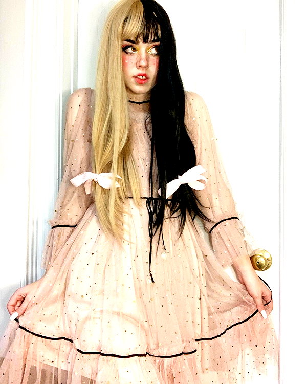 yeahimcaroline instagram image archive image