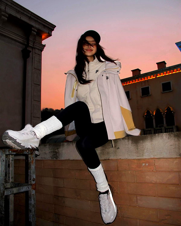 ll.lu1s instagram image archive image