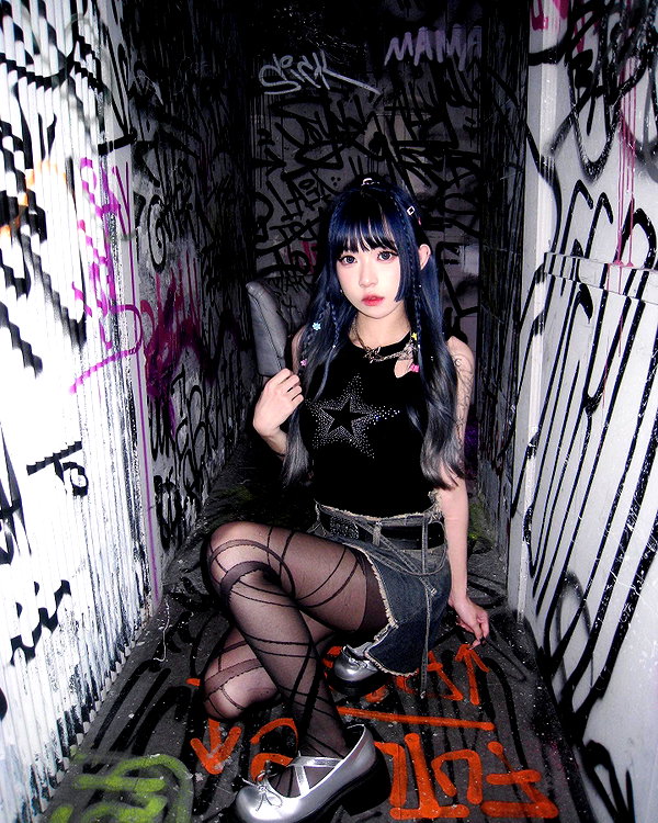 nixqq.425_ instagram image archive image