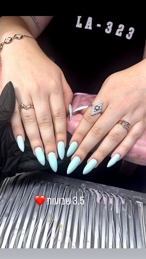 nails.by.natashi instagram image archive image