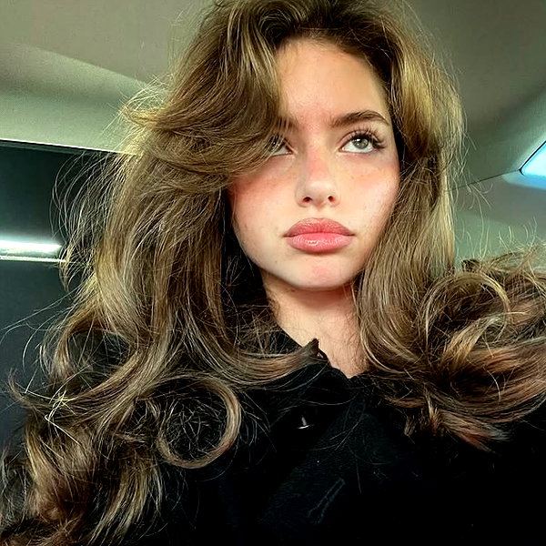 baddiesessence instagram image archive image