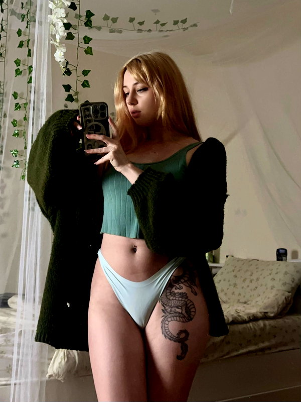 aechka.cosplay instagram image archive image