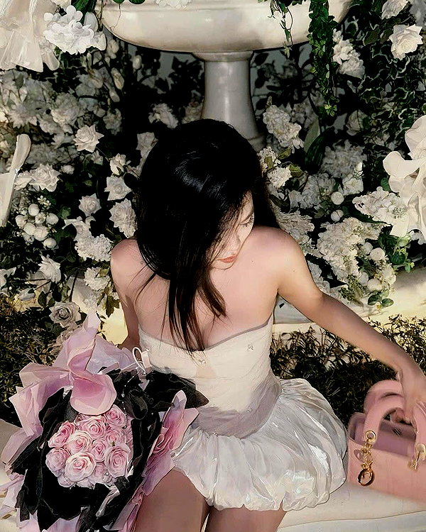 lyhythuedoxinh instagram image archive image