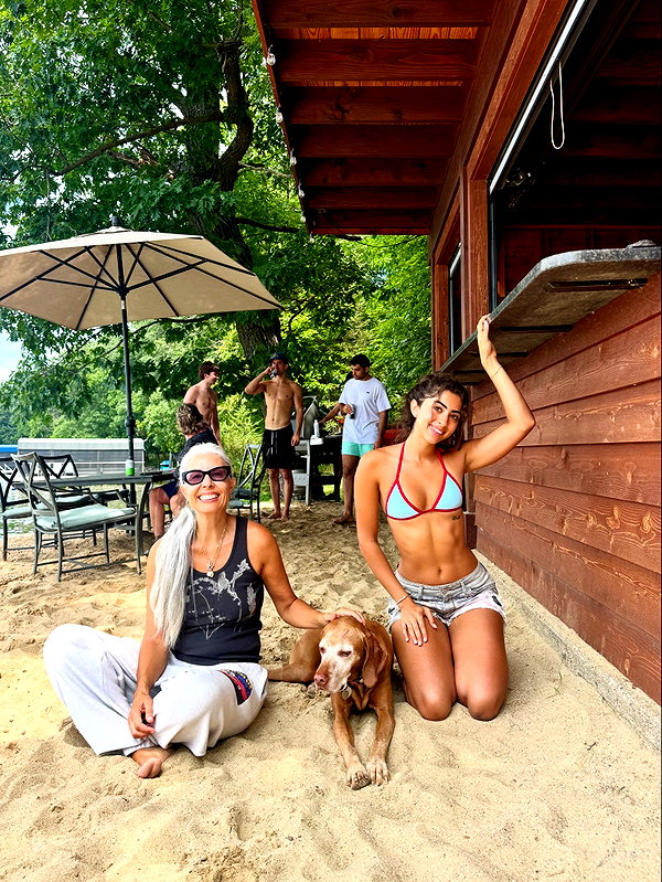 Archived image from @skyleraboujaoude on Instagram