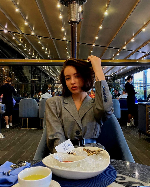 veroni22ka instagram image archive image