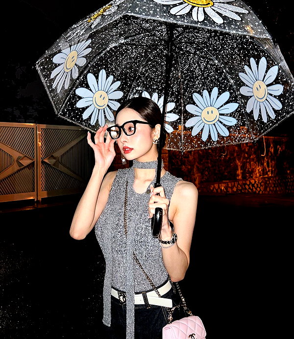 dear.zia instagram image archive image
