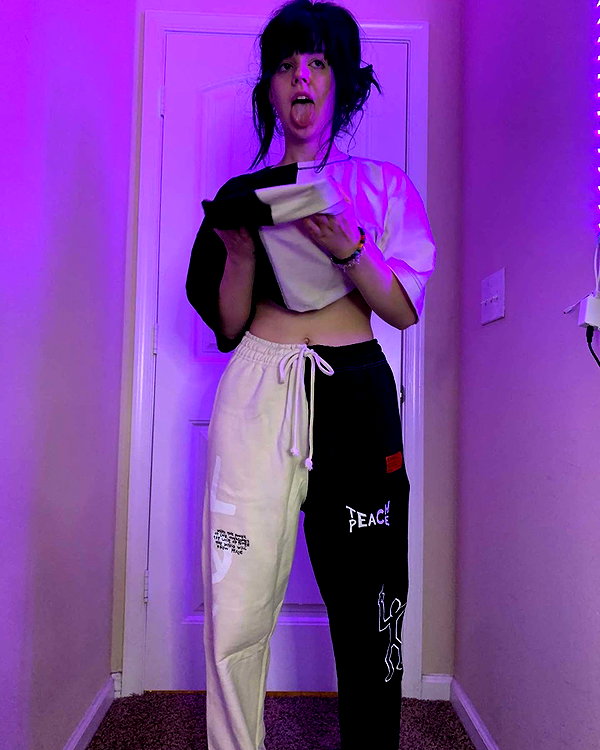 yeahimcaroline instagram image archive image