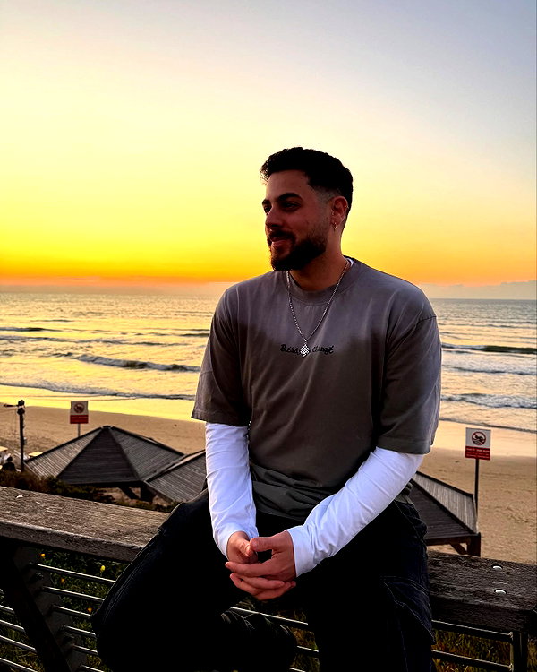 Archived image from @elaysolomon on Instagram