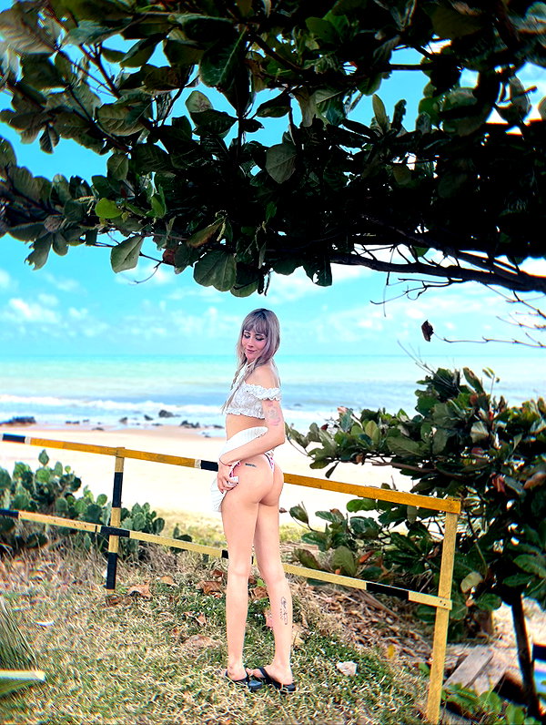 jadelaverne instagram image archive image