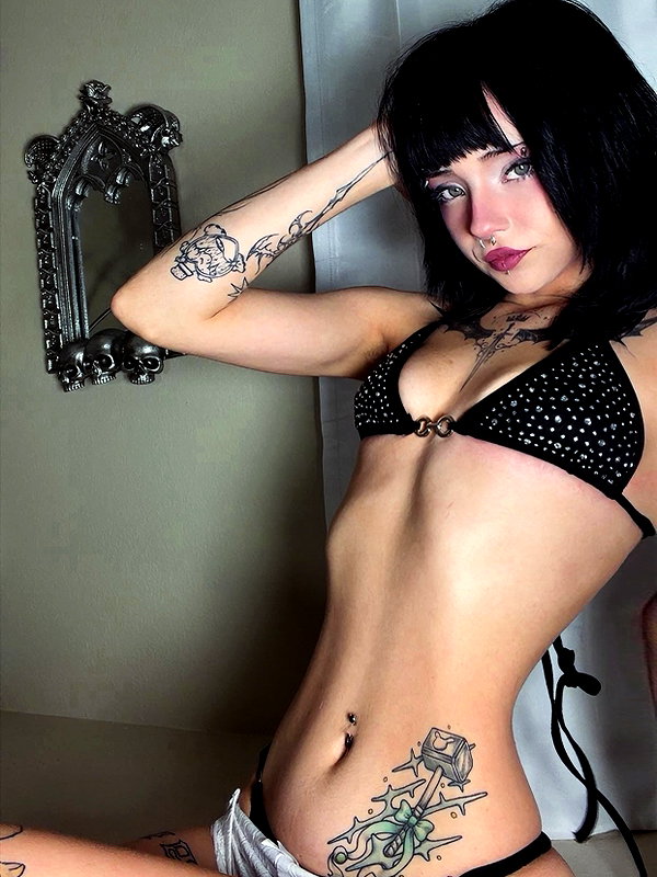 Archived image from @deadangelfiles on Instagram