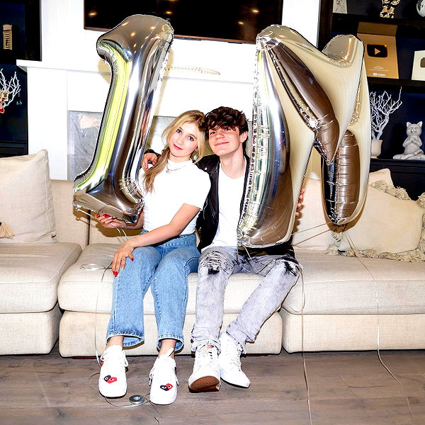 ellianawalmsley instagram image archive image