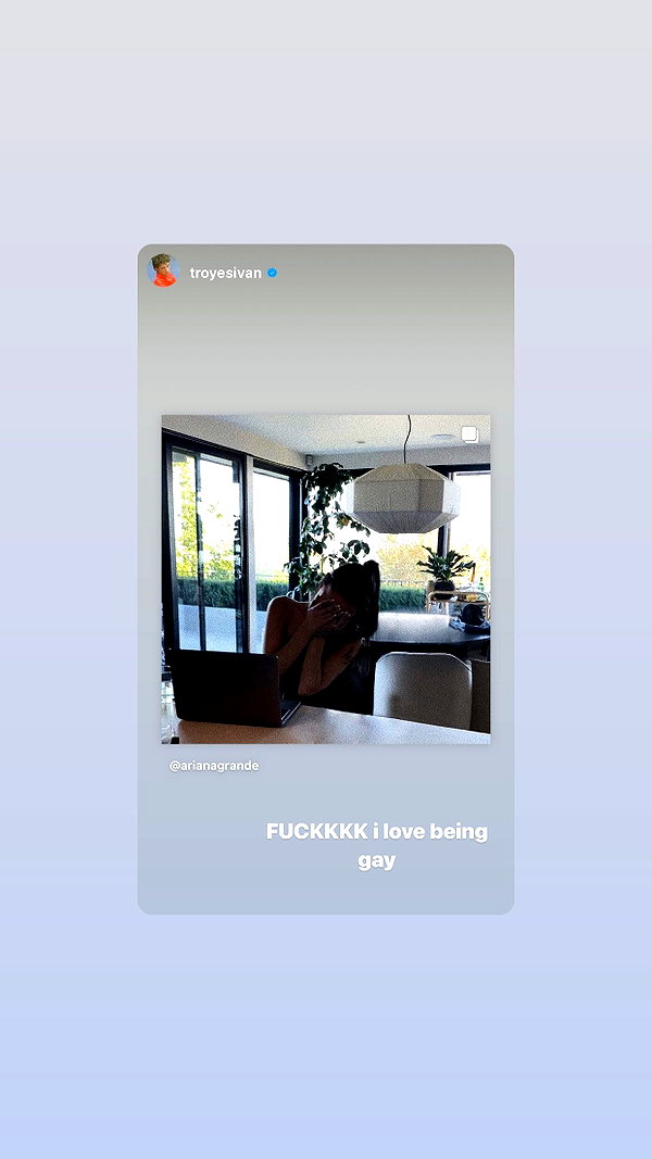 arianagrande instagram image archive image
