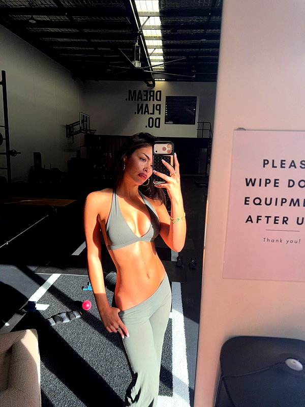 oliviaphillipps instagram image archive image
