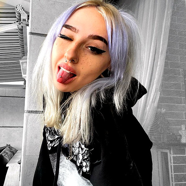 karin_orhov instagram image archive image