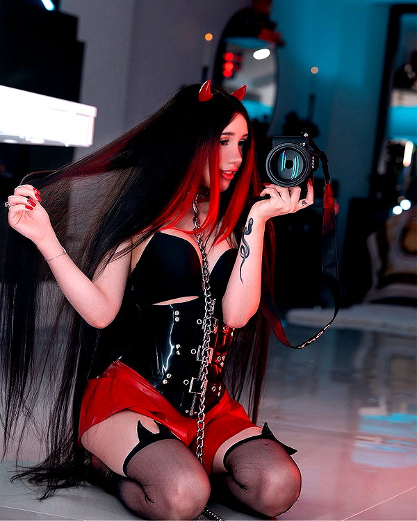 alyri_tv instagram image archive image