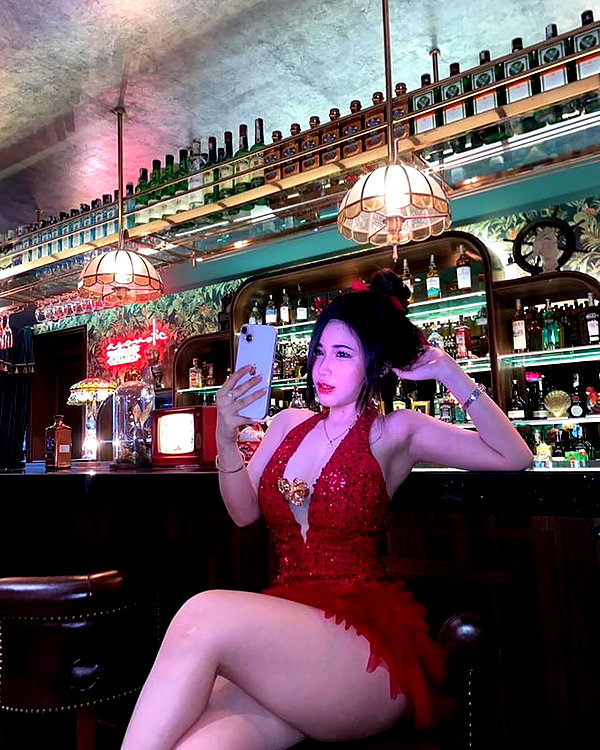 lyhythuedoxinh instagram image archive image