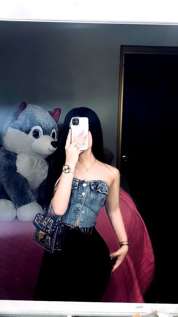 lesliesancheezz instagram image archive image