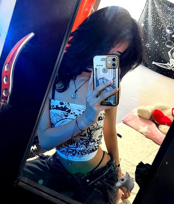 shevaal_x instagram image archive image