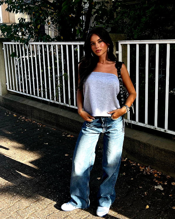zoeliss instagram image archive image