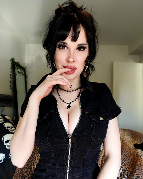 rixiadigivolved instagram image archive image