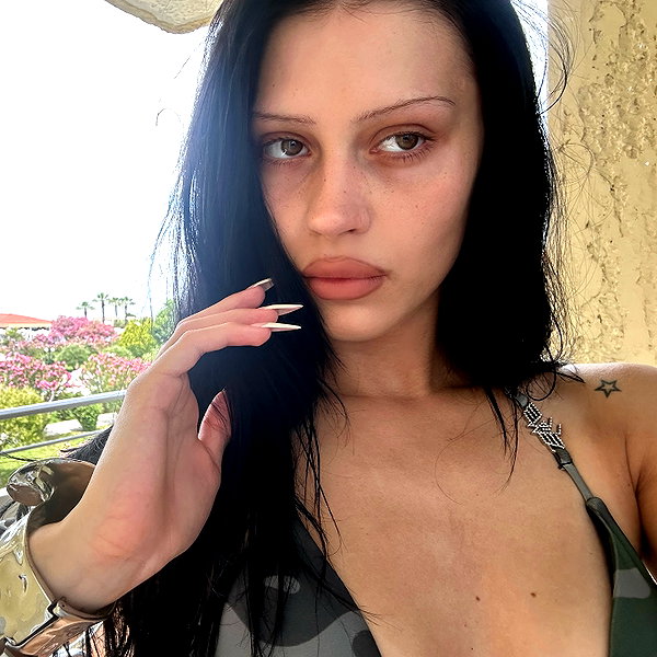 karolinaawasik instagram image archive image