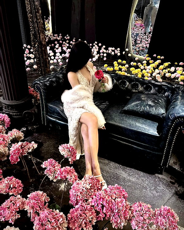 lyhythuedoxinh instagram image archive image
