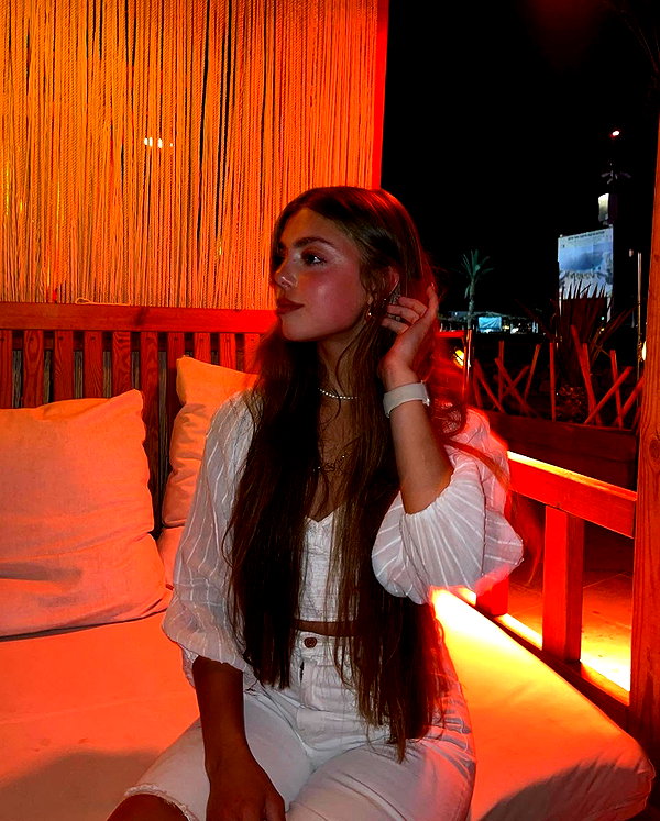 mishel_d_ instagram image archive image