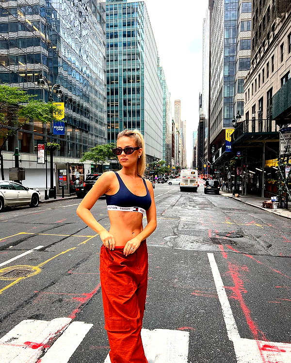 barzomer instagram image archive image