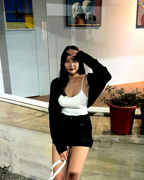 _jyying instagram image archive image