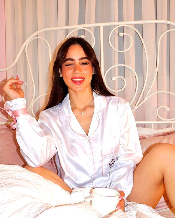 alma_ck_ instagram image archive image