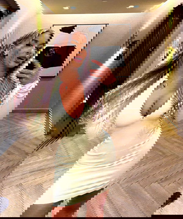 itshayleydavies itshayleydavies archive image