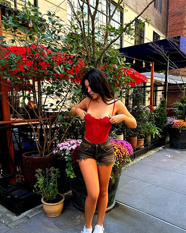 vanessa.rhd instagram image archive image