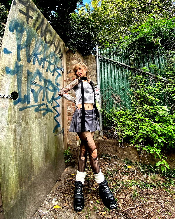 angelwithashotgunxx instagram image archive image