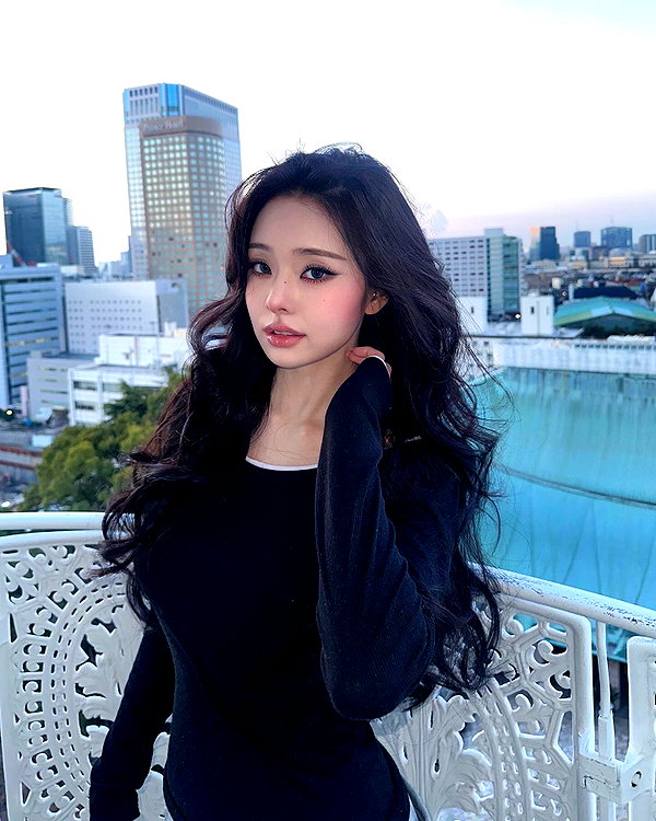 dear.zia instagram image archive image