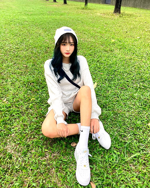 lai_931201 instagram image archive image