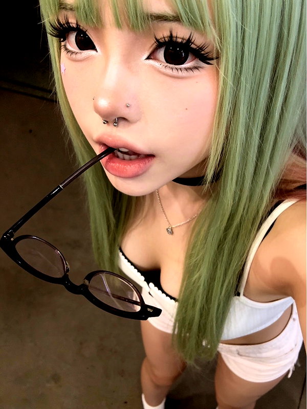 waifufaee instagram image archive image