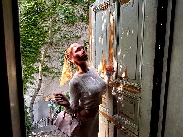 leni.bahr instagram image archive image