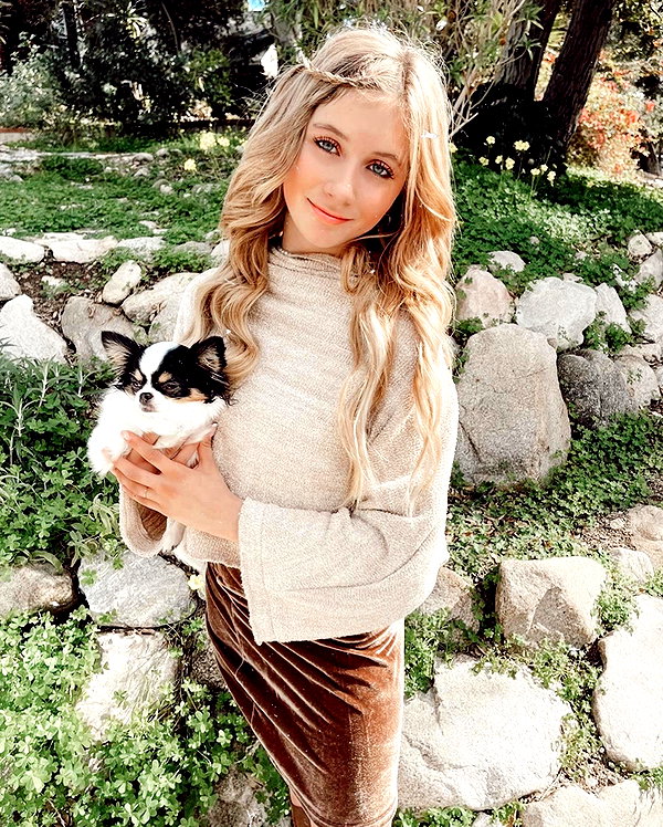 ellianawalmsley instagram image archive image