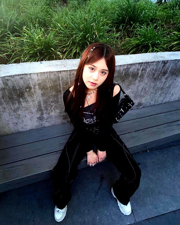 is2tian instagram image archive image