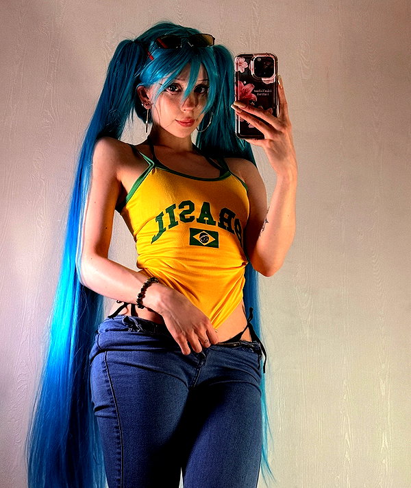 zira_merz instagram image archive image