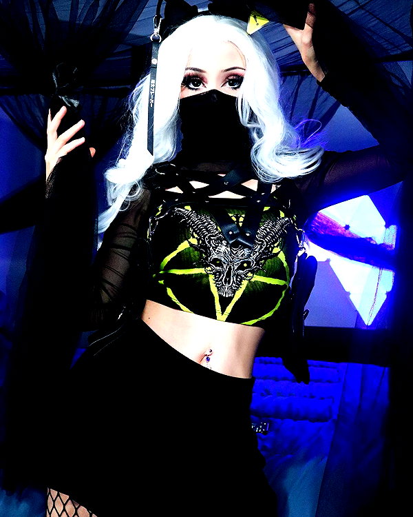 ellaexplicit_ instagram image archive image