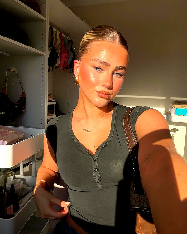 sophadophaa_ instagram image archive image