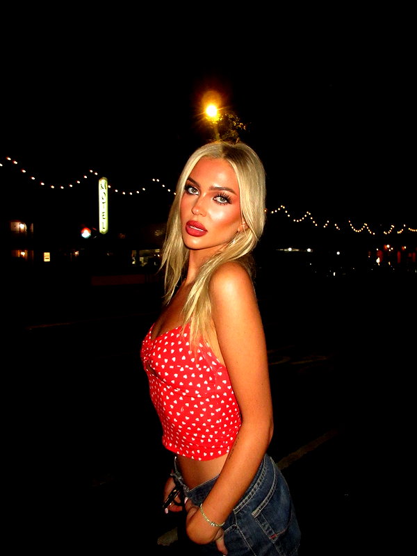 lizrrossi instagram image archive image