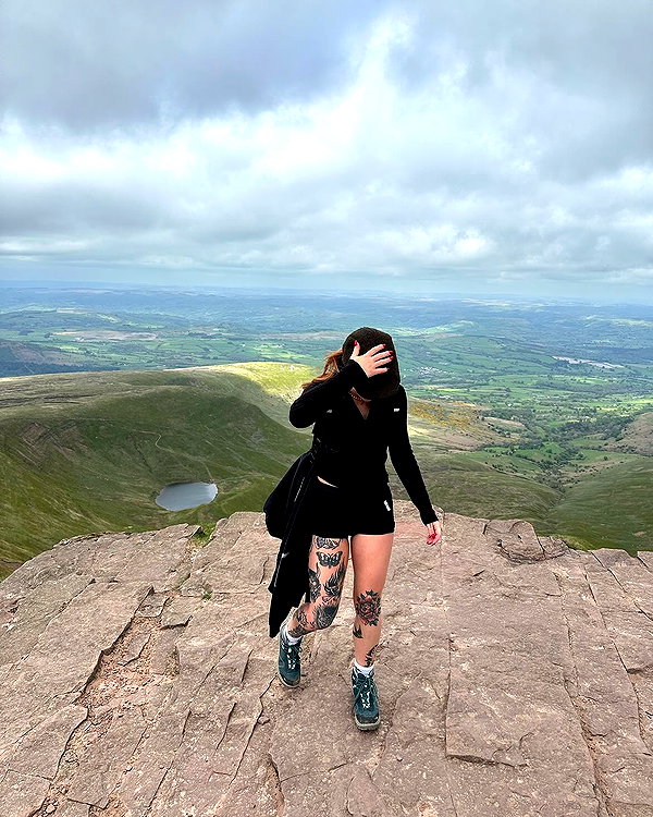 charley.chambers instagram image archive image