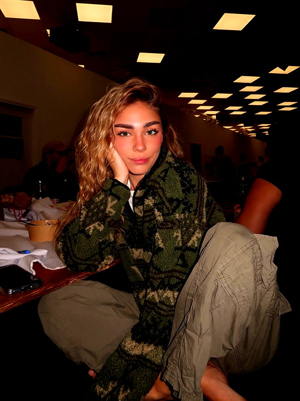 maya.keyy instagram image archive image